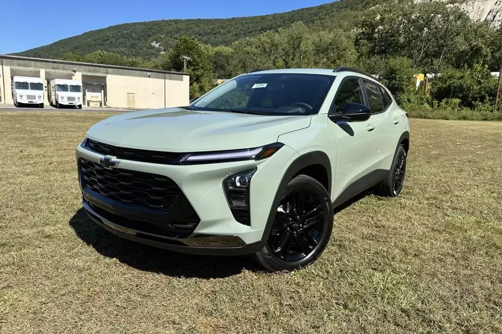 2025 Chevrolet Trax ACTIV photo 1