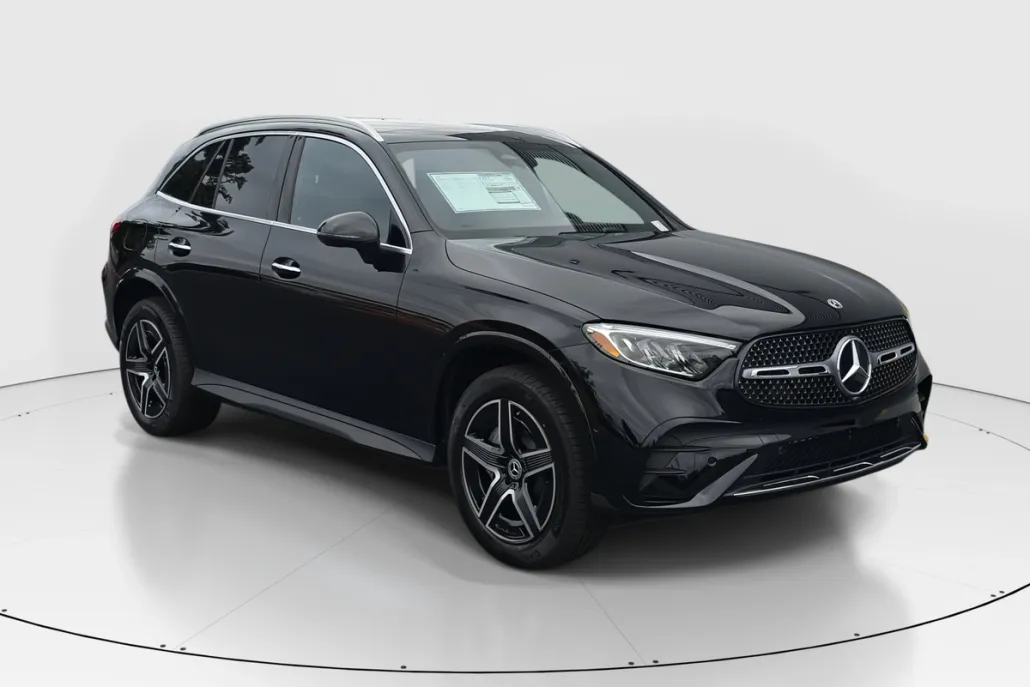 2026 Mercedes Benz GLC 300 photo 1