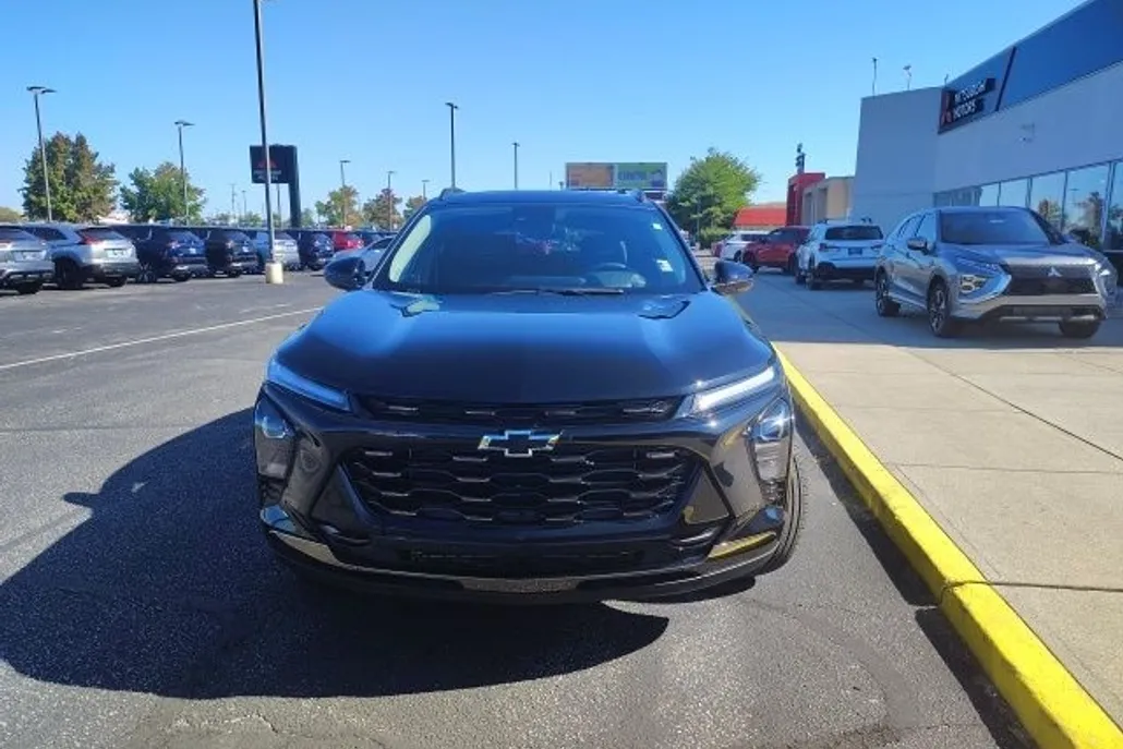 2025 Chevrolet Trax ACTIV photo 1