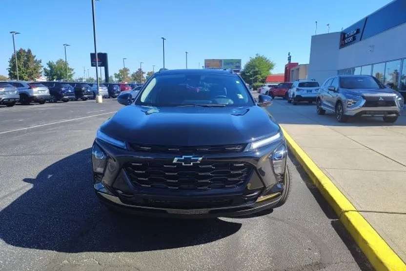 2025 Chevrolet Trax ACTIV photo 1