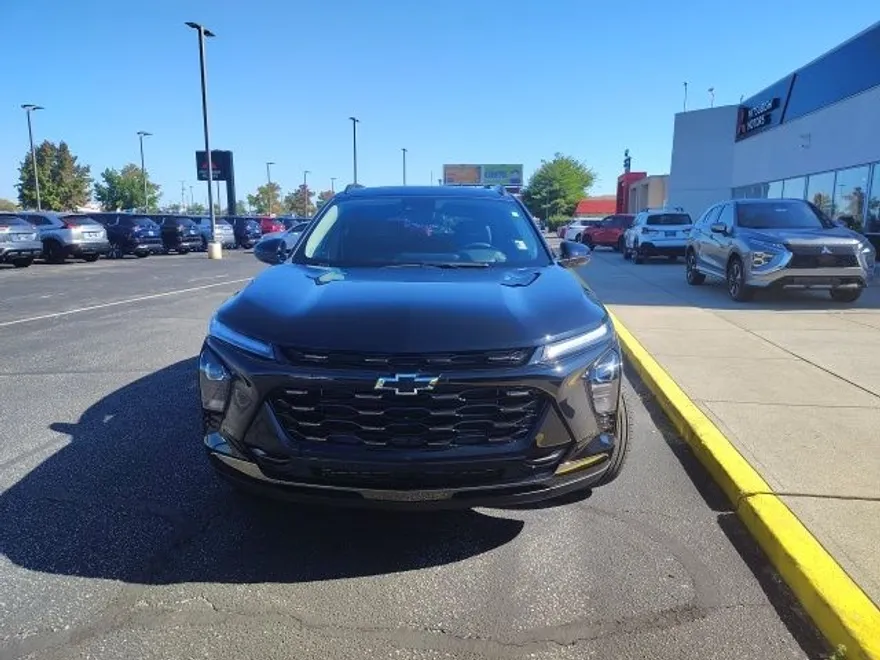 2025 Chevrolet Trax ACTIV photo 1