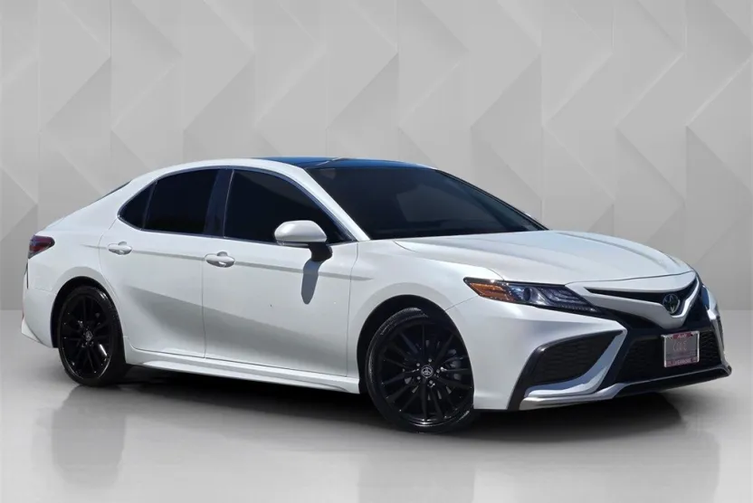 2023 Toyota Camry XSE photo 1