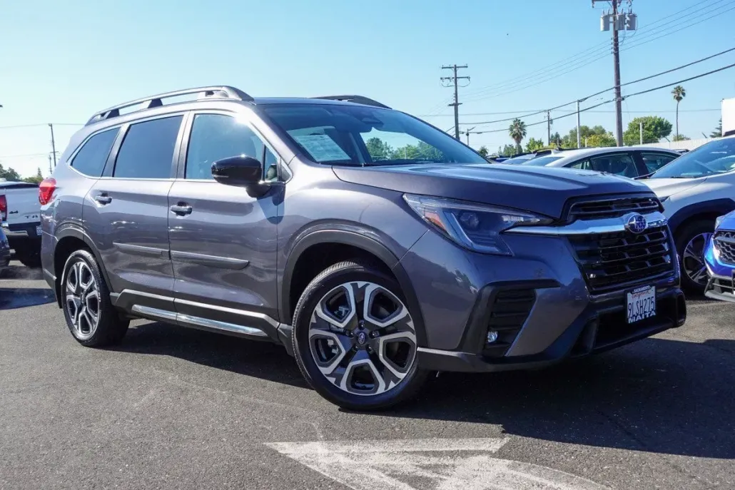 2024 Subaru Ascent Limited photo 1