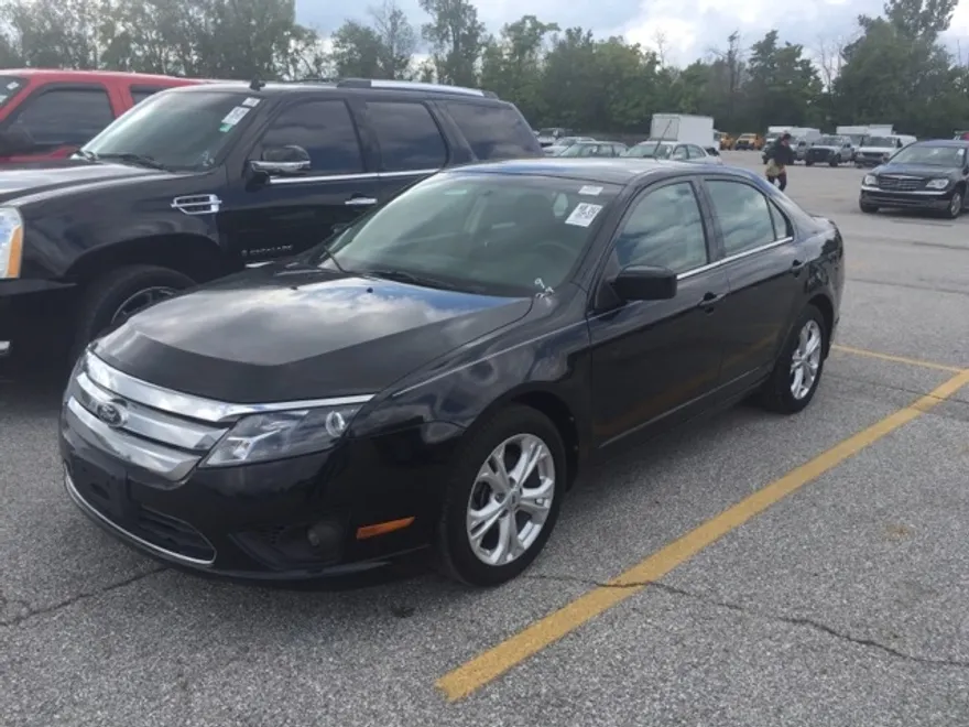 2012 Ford Fusion SE photo 1