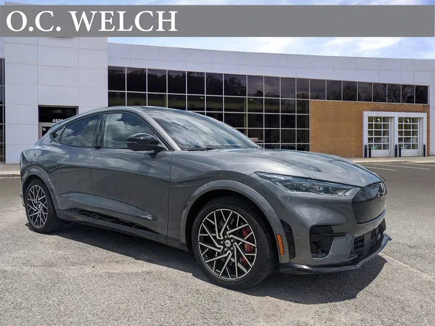 2023 Ford Mustang Mach-E GT photo 1