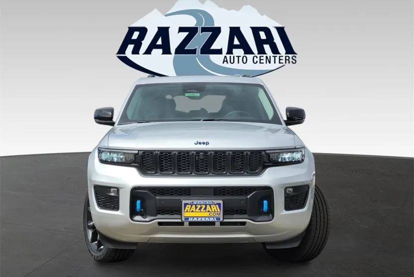 2023 Jeep Cherokee 80th Anniversary Edition Sport photo 1