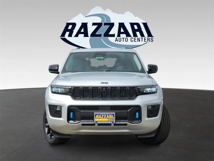 2023 Jeep Cherokee 80th Anniversary Edition Sport photo 1