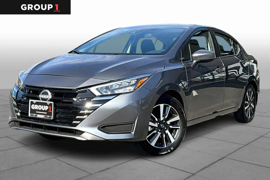 2025 Nissan Versa SV photo 1