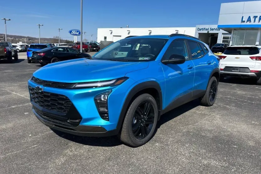 2025 Chevrolet Trax ACTIV photo 1