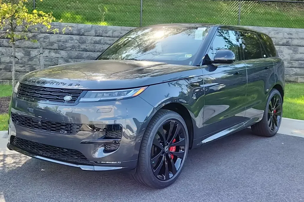 2025 Land Rover Range Rover Sport SE photo 1