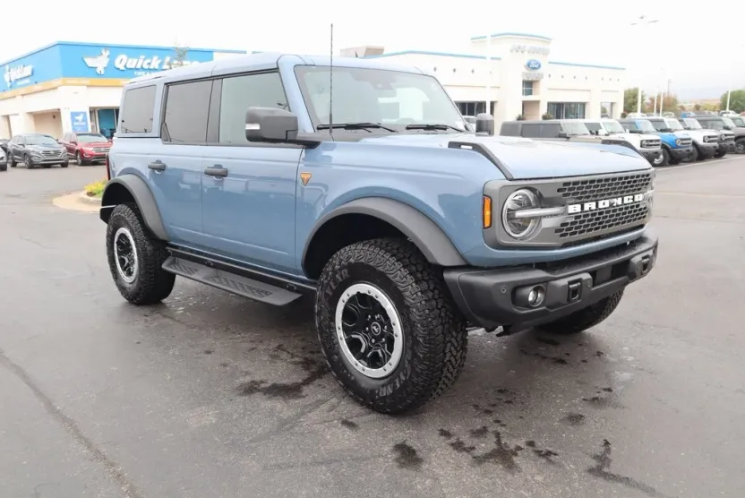 2025 Ford Bronco Badlands photo 1