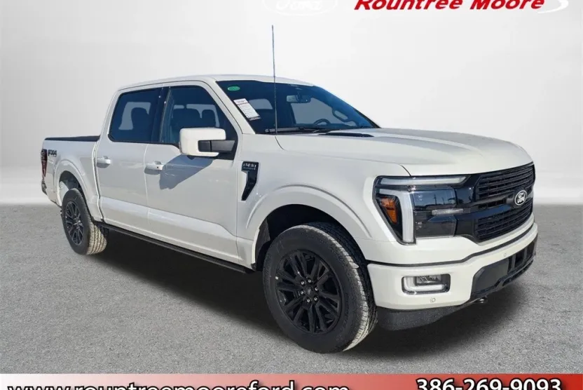 2025 Ford F-150 Platinum photo 1