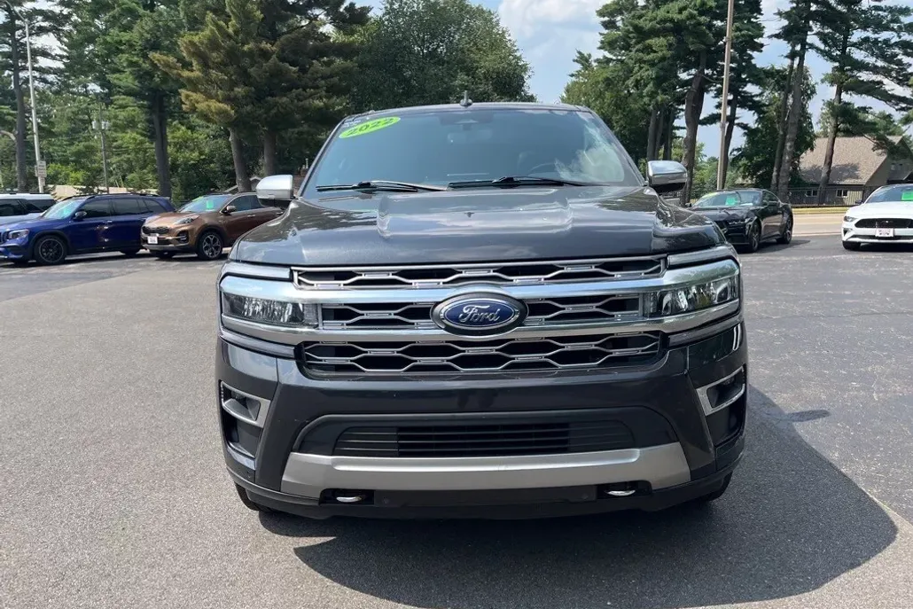 2022 Ford Expedition MAX Platinum photo 1