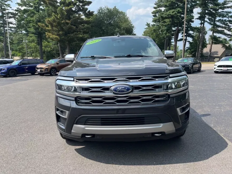 2022 Ford Expedition MAX Platinum photo 1