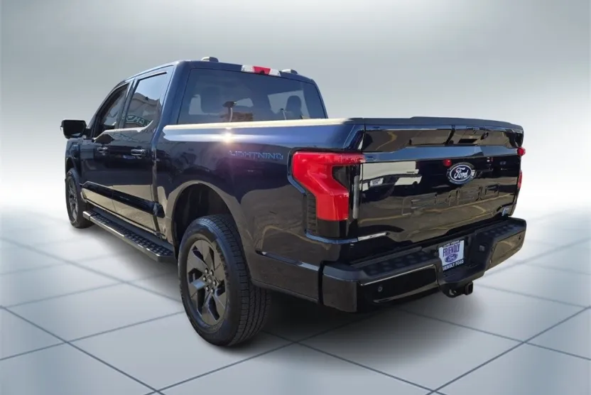 2025 Ford F-150 Lightning photo 1