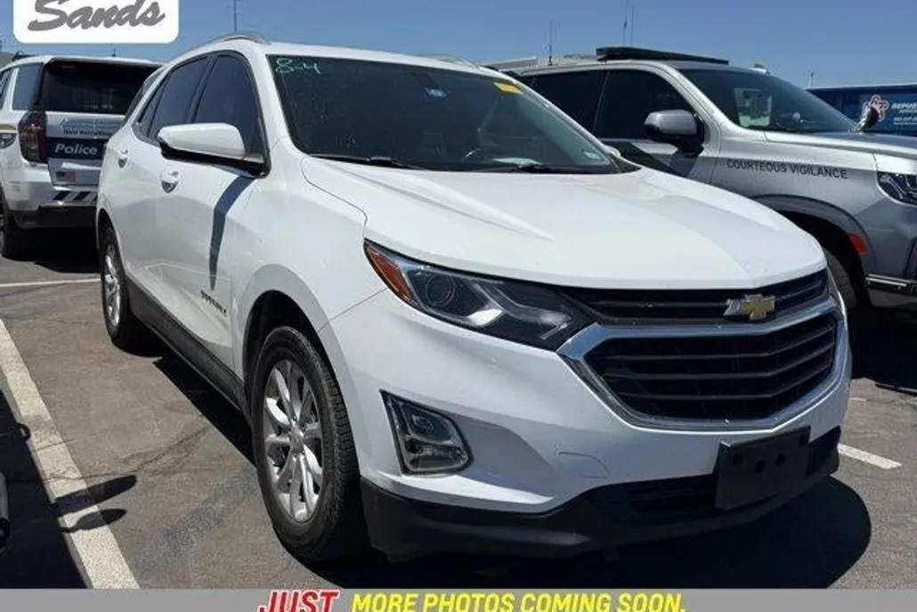 2018 Chevrolet Equinox LT photo 1