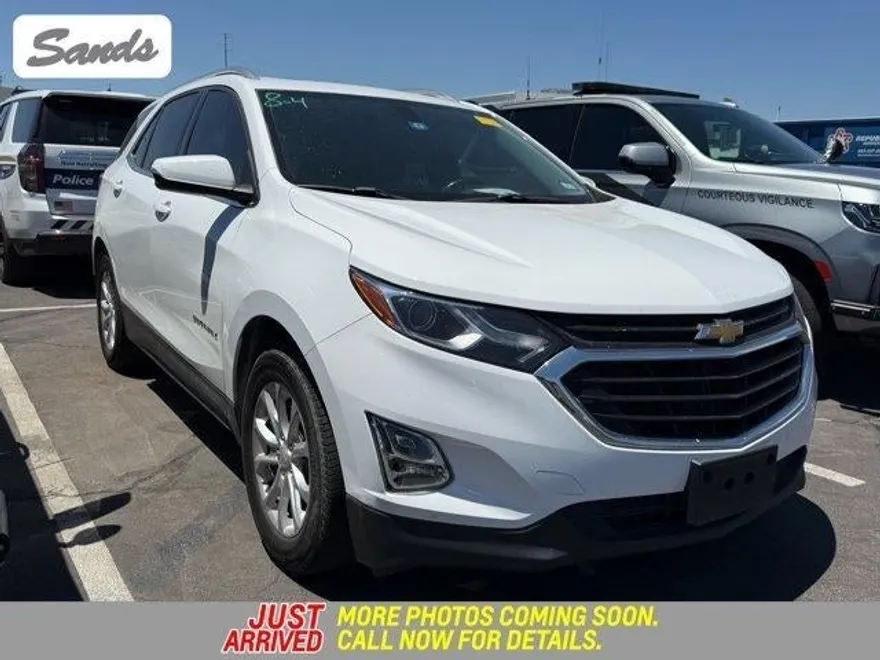 2018 Chevrolet Equinox LT photo 1