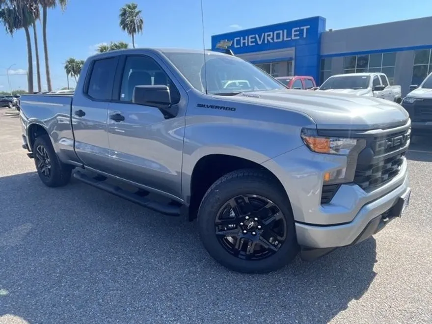 2026 Chevrolet Silverado 1500 Custom photo 1