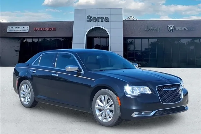 2018 Chrysler 300 Limited photo 1