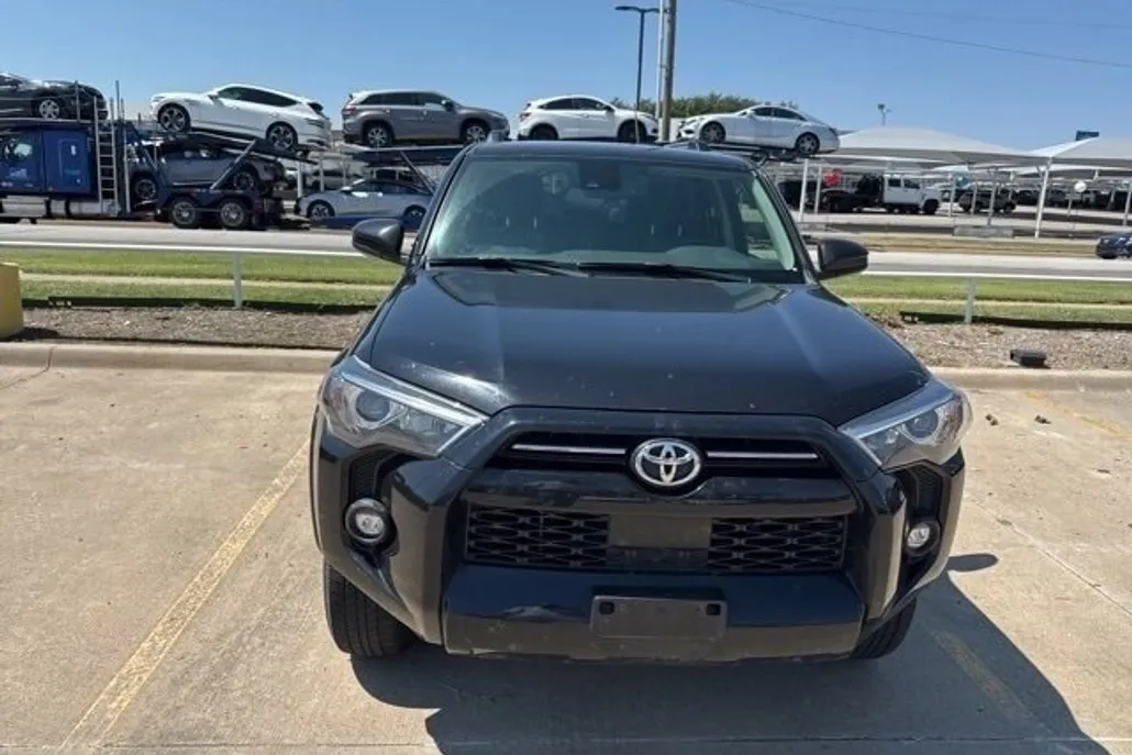 2024 Toyota 4Runner SR5 photo 1
