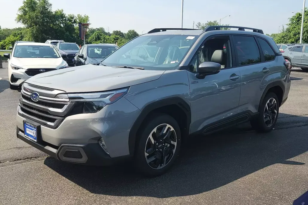 2025 Subaru Forester Limited photo 1