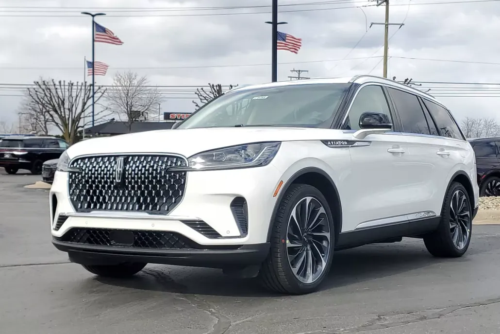 2025 Lincoln Aviator Reserve photo 1