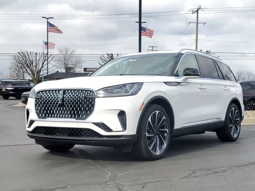 2025 Lincoln Aviator Reserve photo 1