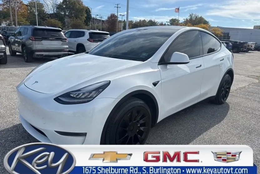 2023 Tesla Model Y Long Range photo 1