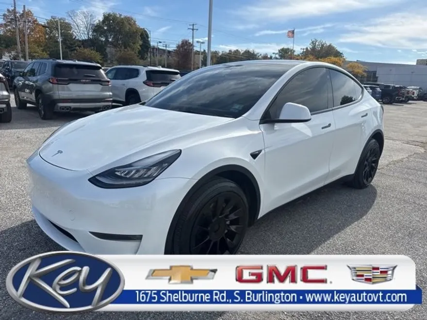 2023 Tesla Model Y Long Range photo 1