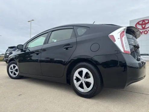 2014 Toyota Prius Four photo 4