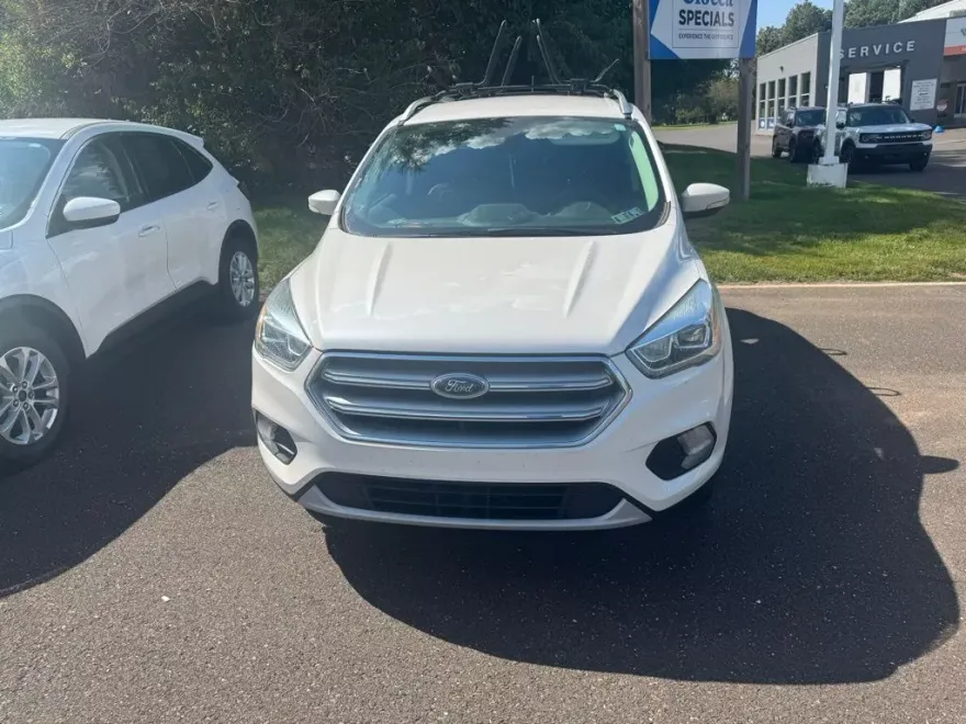 2017 Ford Escape Titanium photo 1