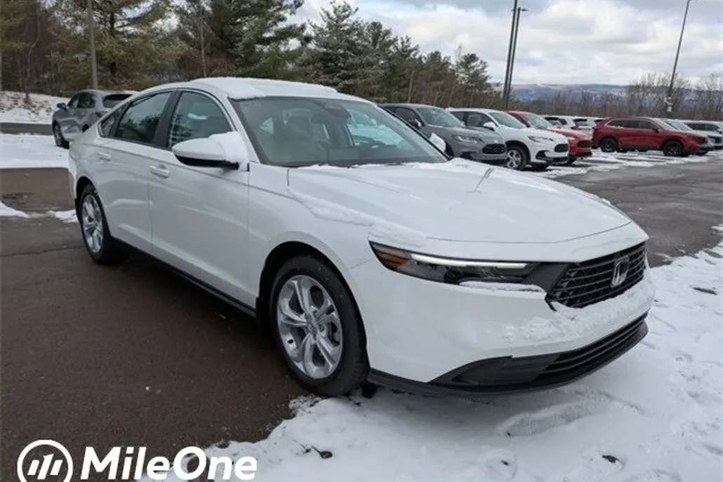 2025 Honda Accord LX photo 1
