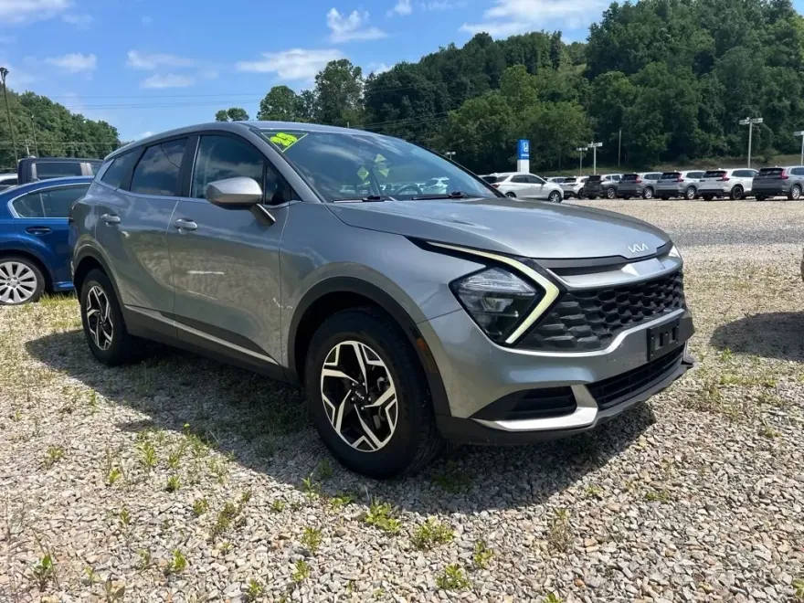 2023 Kia Sportage LX photo 1