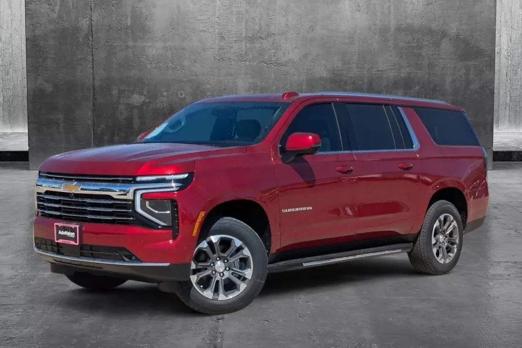 2025 Chevrolet Suburban LT photo 1