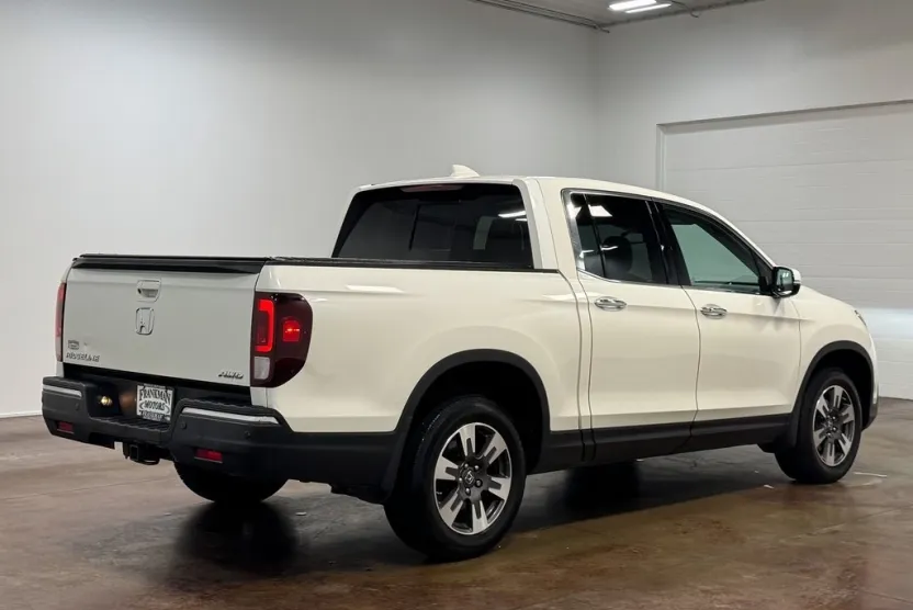 2019 Honda Ridgeline RTL-E photo 1