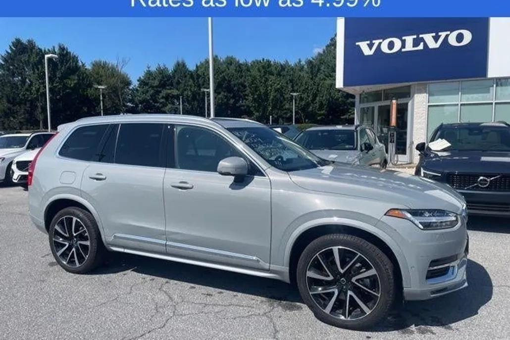 2024 Volvo XC90 AWD Plus photo 1