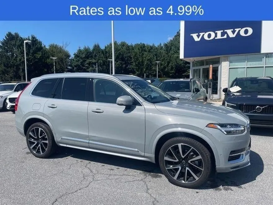 2024 Volvo XC90 AWD Plus photo 1