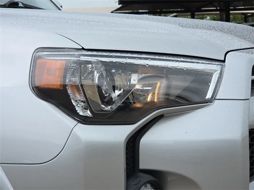 2023 Toyota 4Runner SR5 Premium photo 1