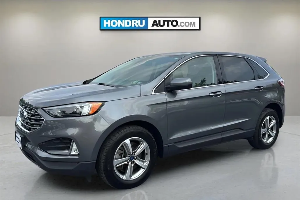 2022 Ford Edge SEL photo 1