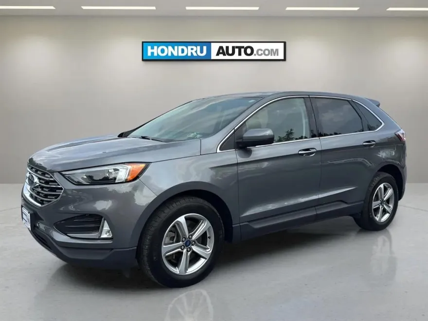 2022 Ford Edge SEL photo 1