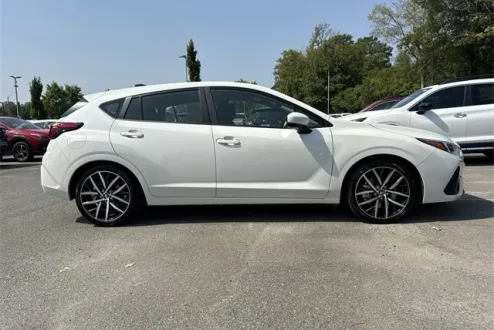 2024 Subaru Impreza Sport photo 2