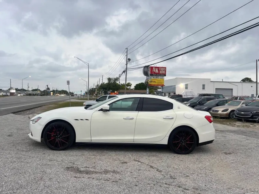 2015 Maserati Ghibli photo 1