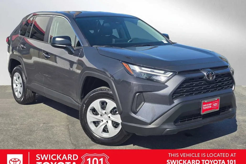 2025 Toyota RAV4 LE photo 1