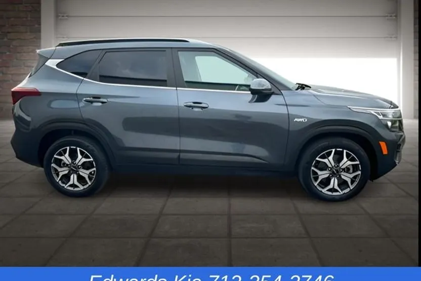 2022 Kia Seltos EX photo 1