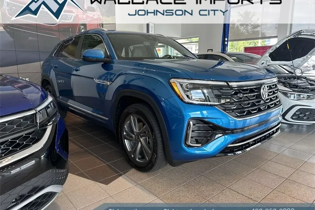 2024 Volkswagen Atlas Cross Sport SEL R-Line photo 1
