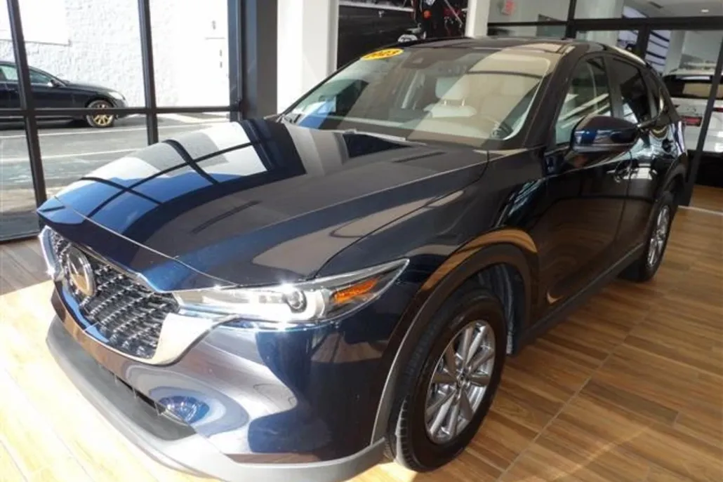 2023 Mazda CX-5 2.5 S Preferred photo 1