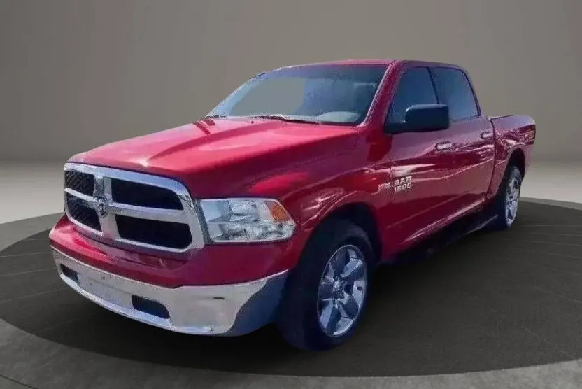 2017 Ram 1500 SLT photo 1