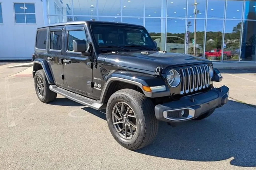 2018 Jeep Wrangler Unlimited Sahara photo 1