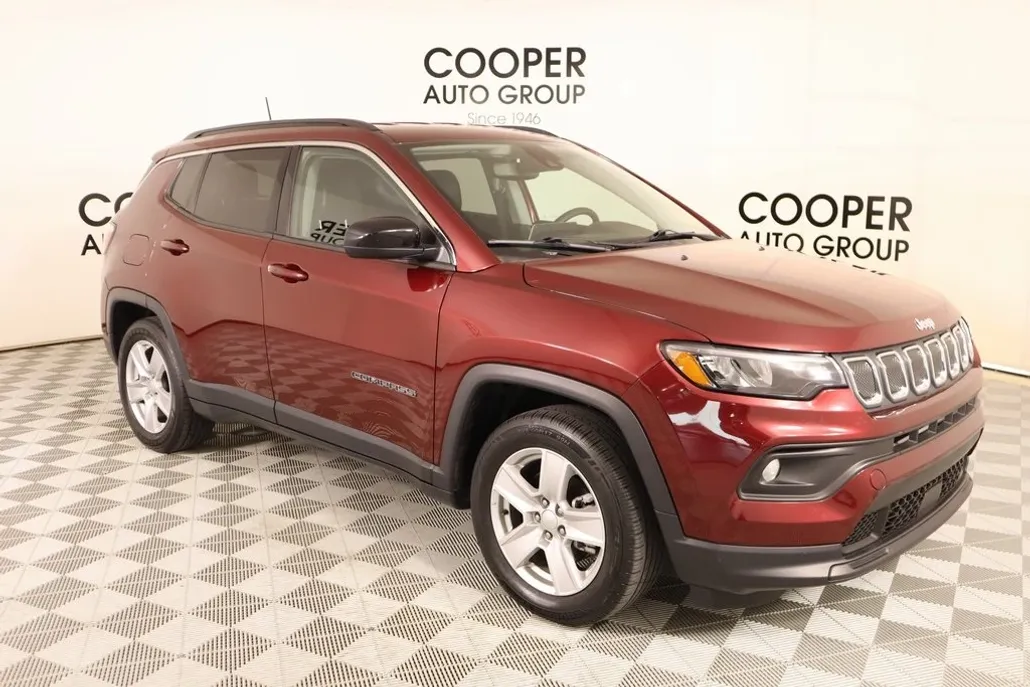 2022 Jeep Compass Latitude photo 1