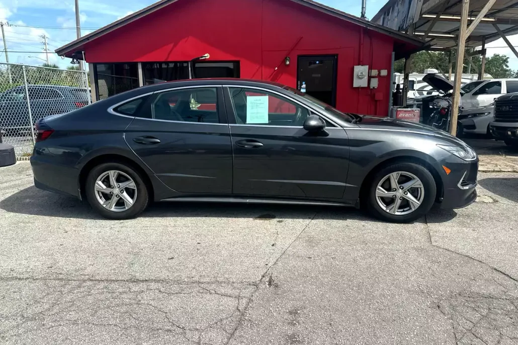 2021 Hyundai Sonata SE photo 1